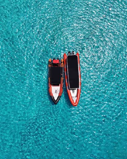Powerboat_tour_(1)_-_Verkleind